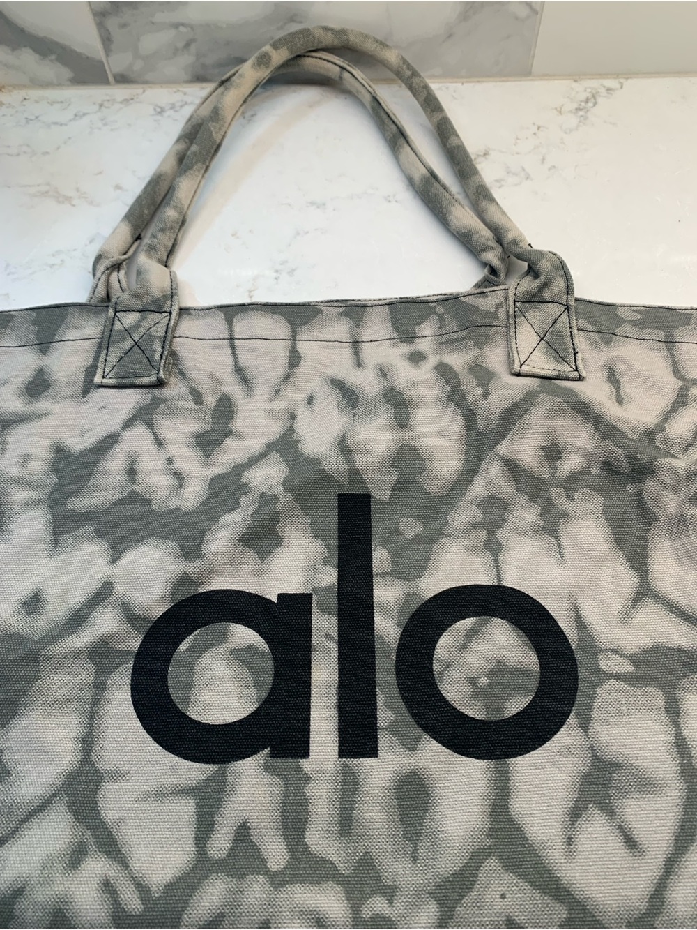 ALO Yoga Gray Tie-Dye Canvas Beach Large Bag Tote - Picture 2 of 8